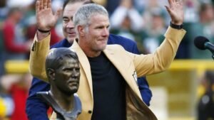 Brett Favre reveals he's battling Parkinson's disease during Congressional testimony